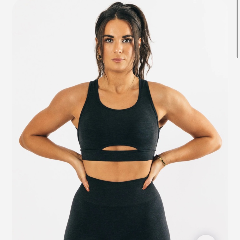 Alphalete trinity bra